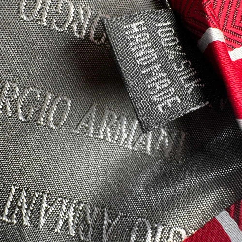 Giorgio Armani Mens Red Herringbone Diagonal Stripe Silk Tie Made in Italy